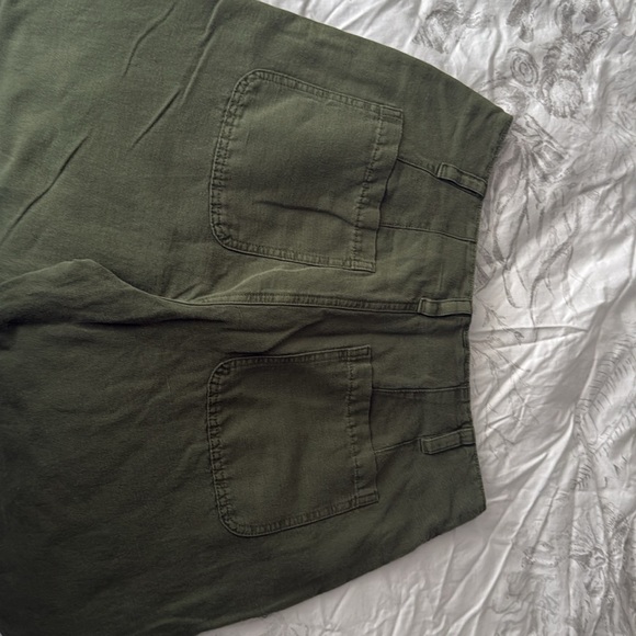 Sundance Olive Green Casual Pants - Picture 4 of 4